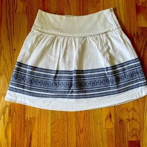 Madewell skirt. Size 2. Great embroidery work in navy blue.